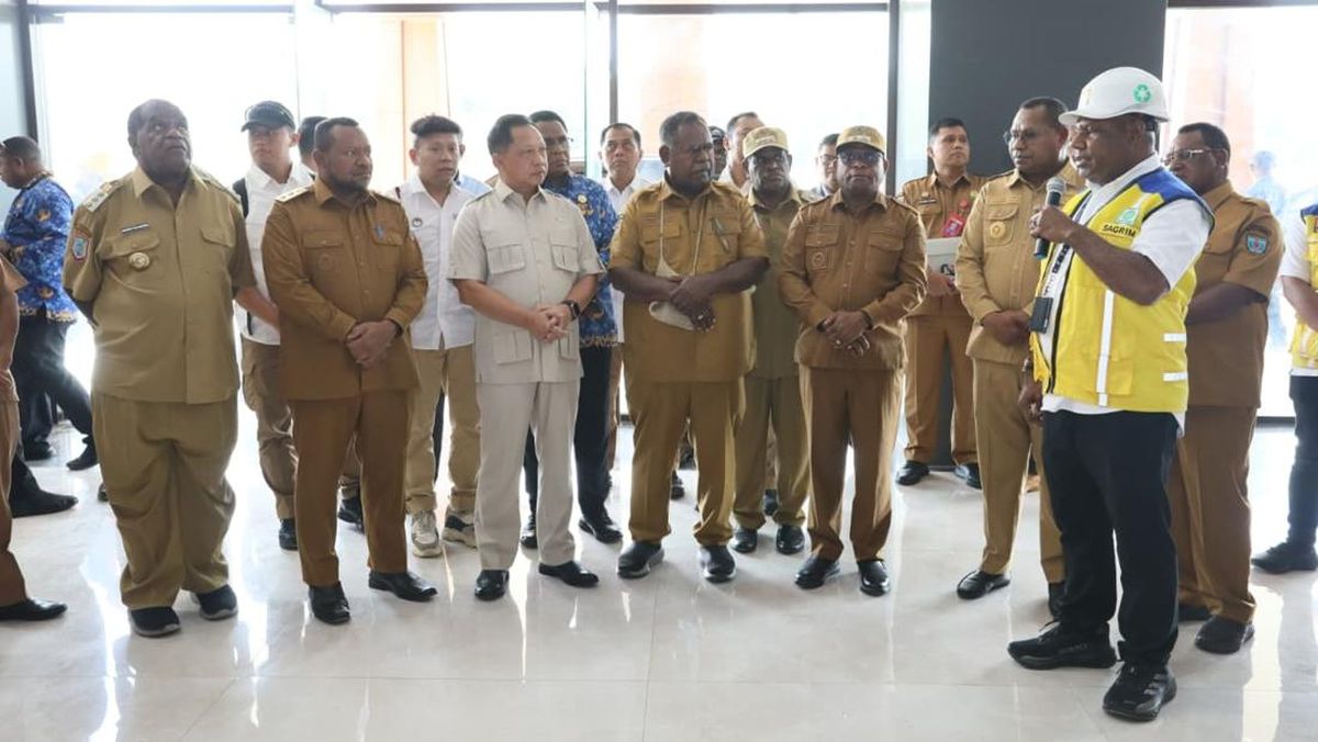 Tito Urges Papua Regional Governments to Collaborate in Supporting Prabowo's Housing Programme