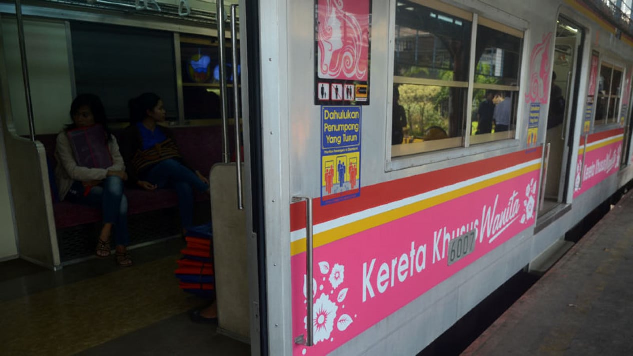 Why Are Women's Carriages Positioned at the Back of the Train? Here is the Reason