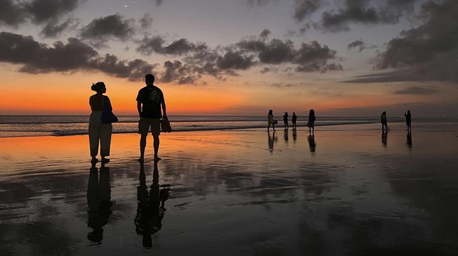Economist Warns Against Financial SEZ Creating 'Two Indonesias'