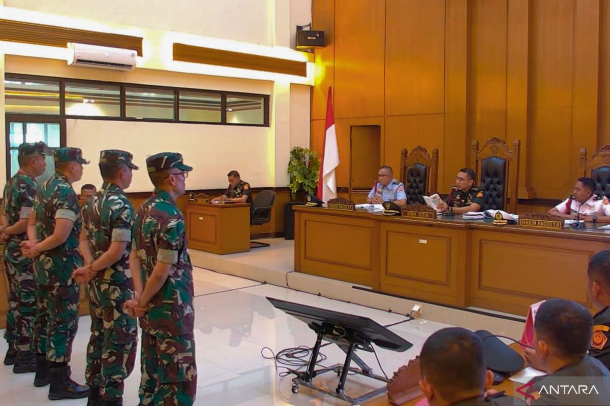 Four TNI personnel charged with dousing Andrie Yunus to create a "deterrent effect"
