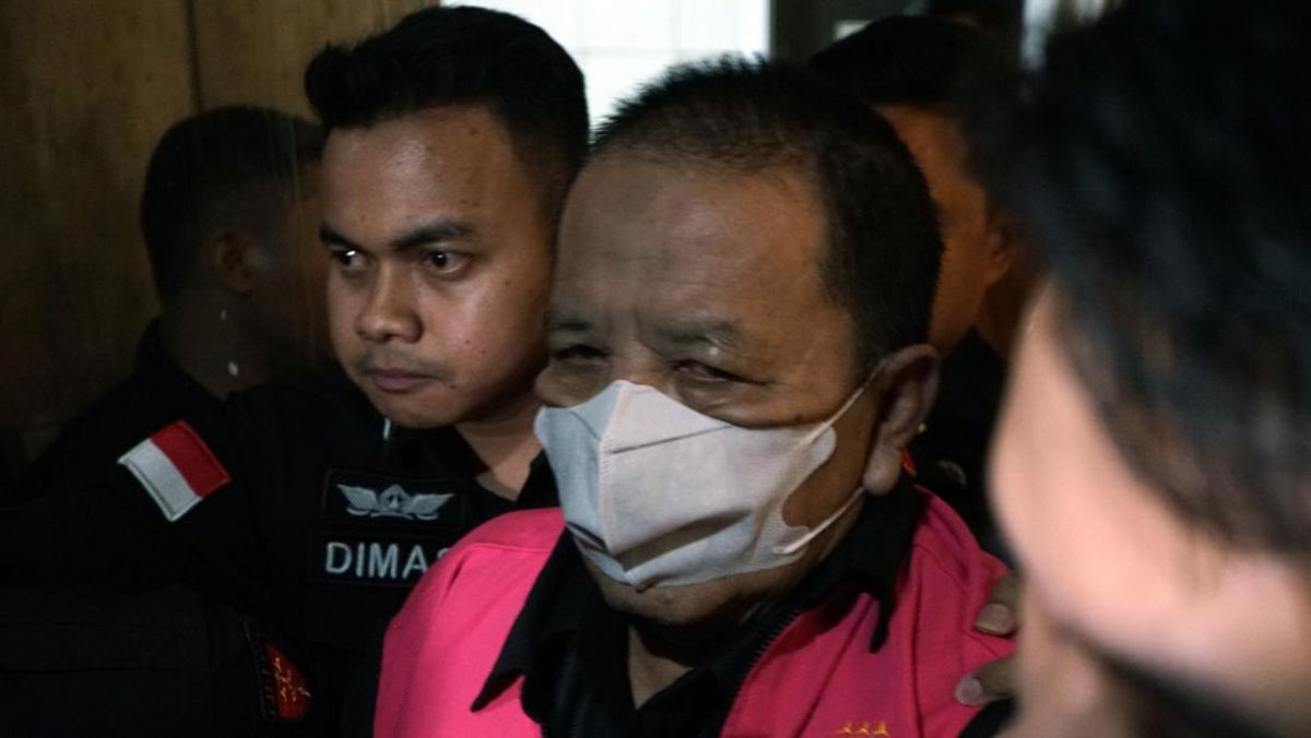 Suspect in Oil and Gas Corruption Case, Former Lampung Governor Arinal, Detained by Provincial Prosecutor's Office