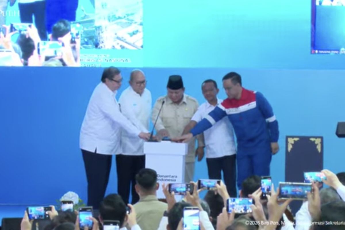 Accelerating Downstreaming, Prabowo Initiates Construction of 13 National Strategic Projects