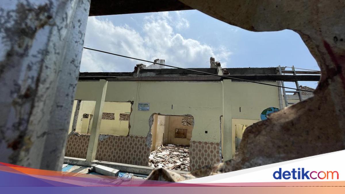 SDN Nglarang Affected by Jogja-Solo Toll Road Demolished, Students Study in Library-Auditorium