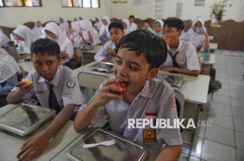 MBG Programme on Saturdays Abolished to Save Rp 50 Trillion, Economist Highlights This Issue