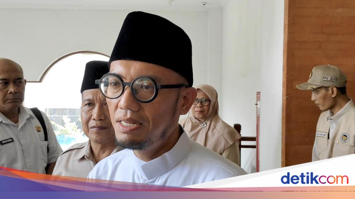 Deputy Hajj Minister Dahnil Says 'War Ticket' Hajj System Still Under Study