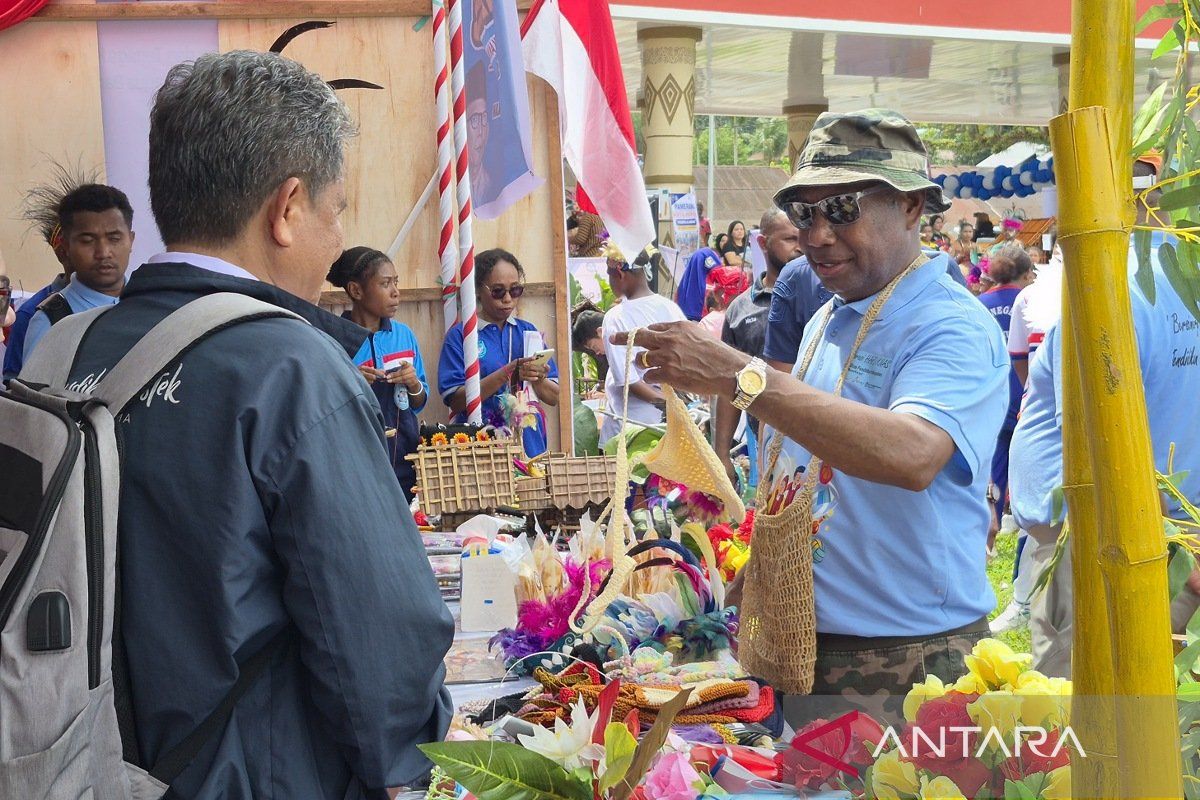 West Papua Governor promotes synergy for equitable education