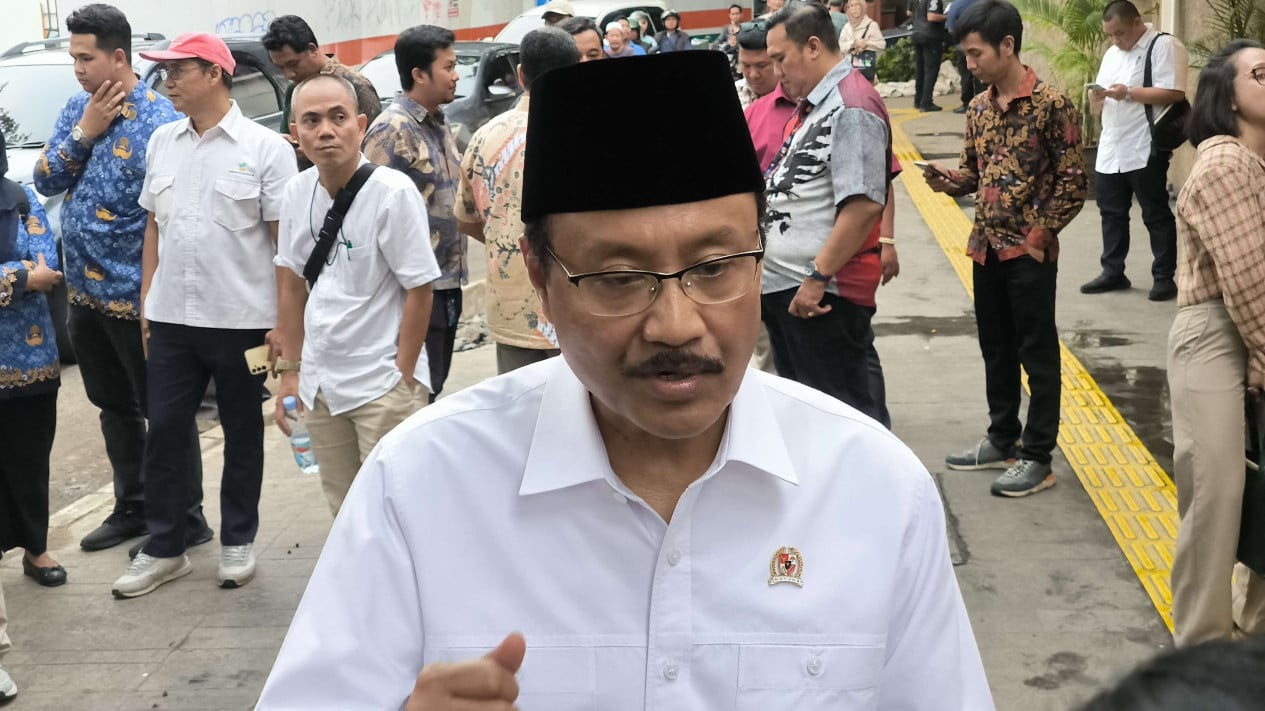 Controversy Over Rp27 Billion School Shoes Budget for People's School Programme, Social Minister: All for Students