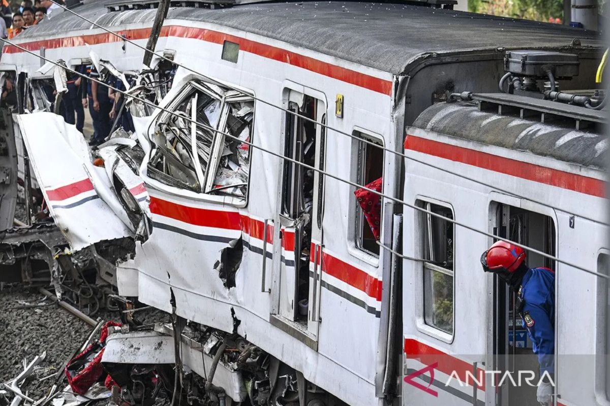 Lawmaker urges double-double track acceleration after train crash