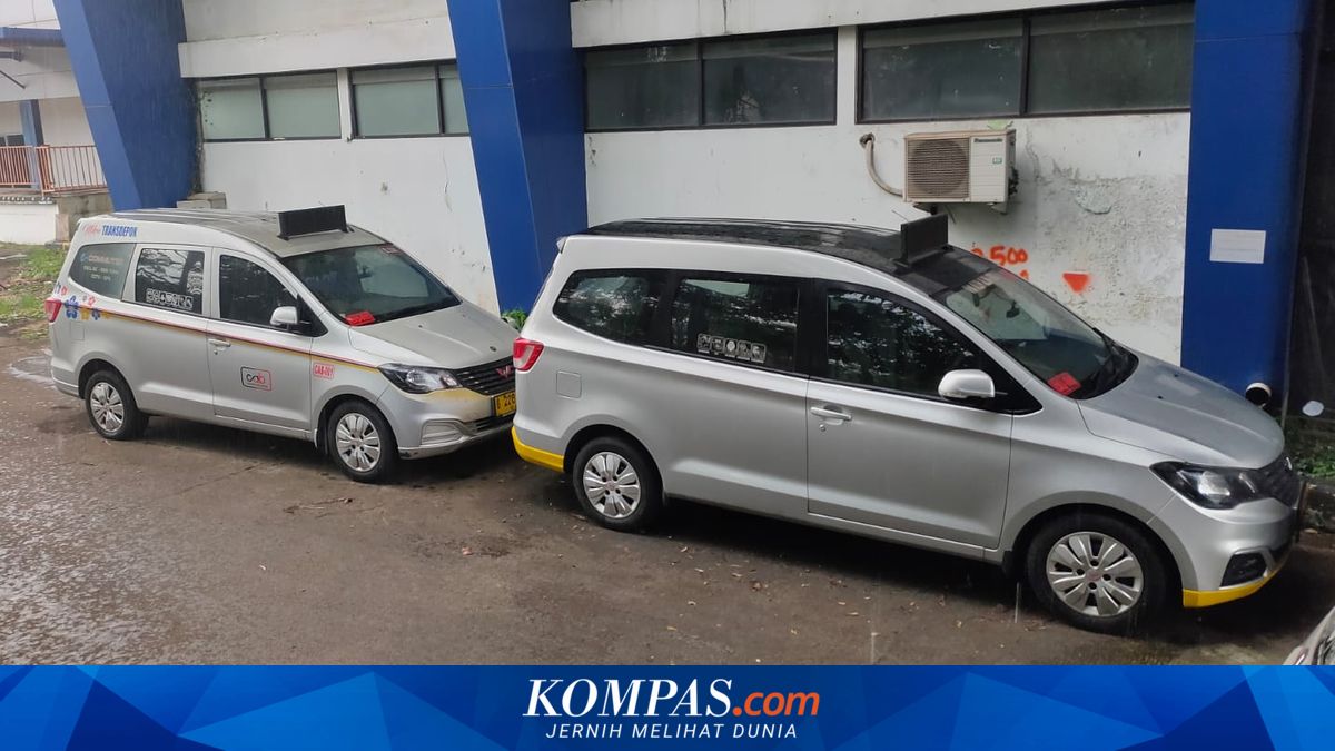 Depok's AC Angkot Service to Cease Operations on 2 May 2026