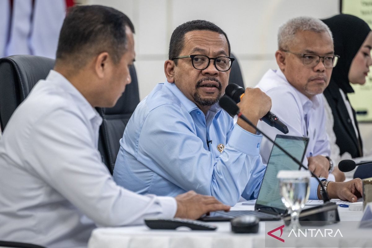 Government hospital upgrade programme could create 33,000 jobs: Bakom