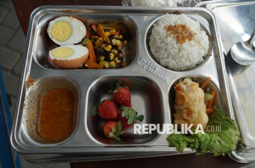 192 Students and Teachers at SMPN 1 Tulung, Klaten, Suspected of MBG Poisoning