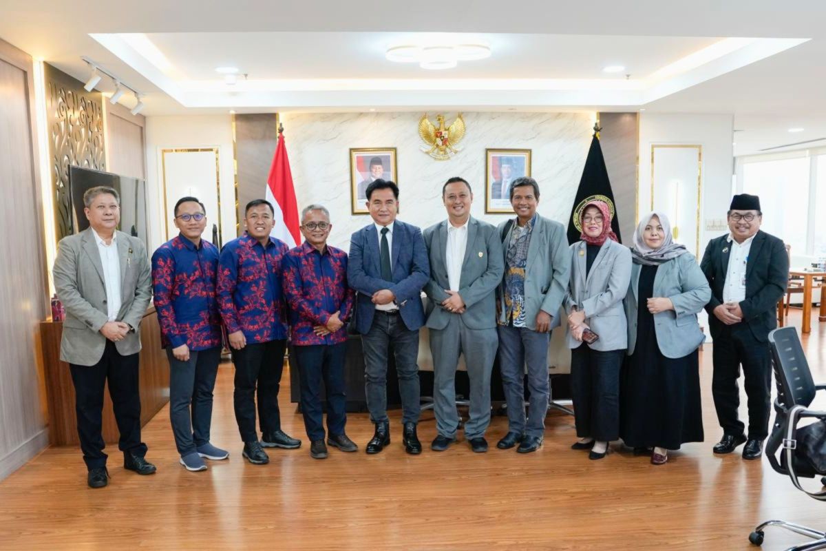 Coordinating Minister Yusril: Strengthening Professional Organisations is a Key Part of the Legal System