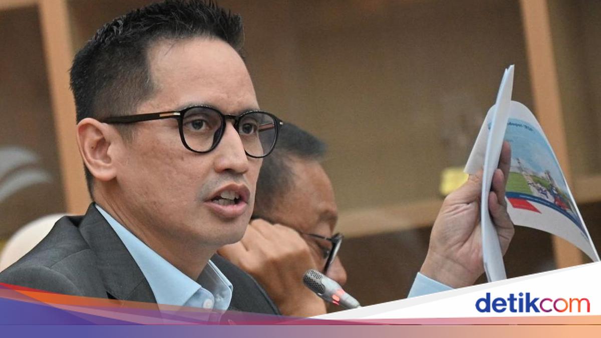 Golkar Legislator Supports KAI CEO's Comprehensive Evaluation Following Train Accident in Bekasi
