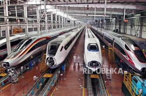 When the Train Speeds at 350 Km per Hour, But Comfort Doesn't Keep Pace