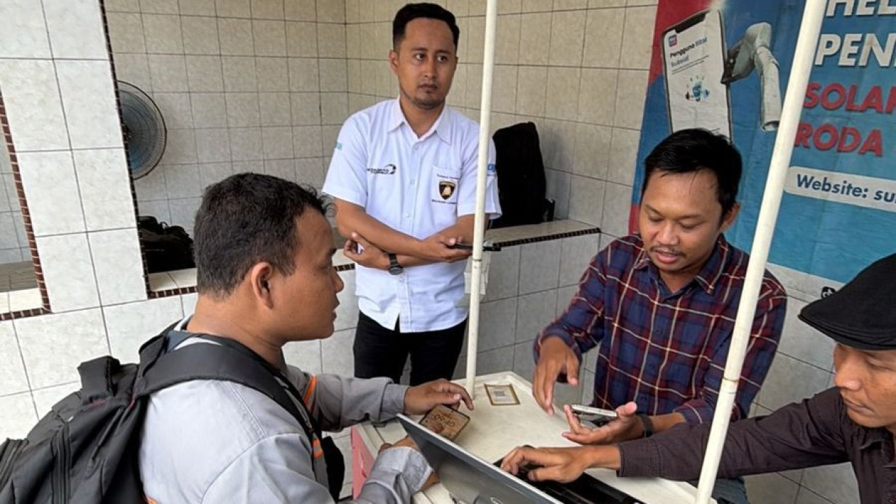 To Strengthen Targeted Subsidy Distribution, Pertamina Patra Niaga Enhances QR Code Services in East Java