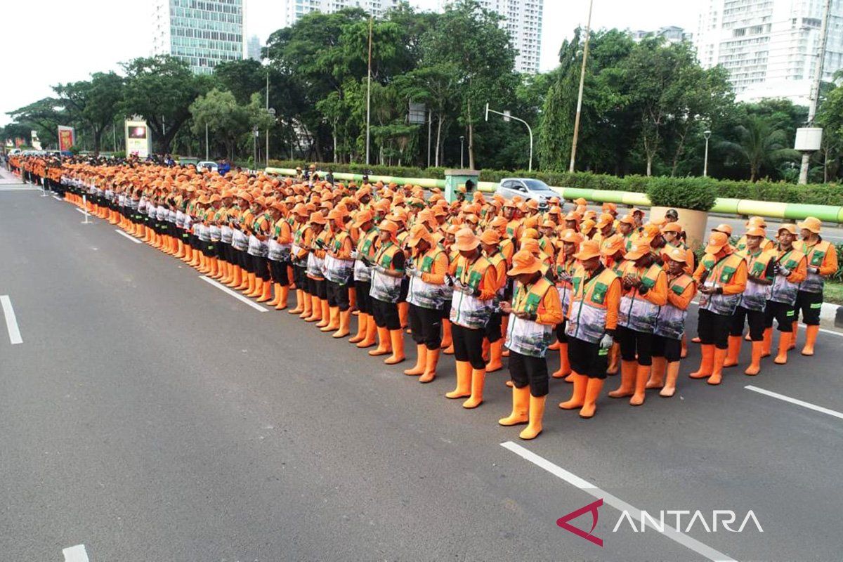 DKI deploys 1,400 cleaning staff for Labour Day commemoration