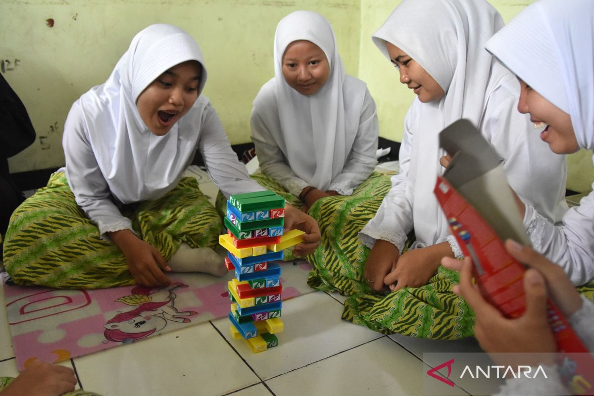 Digital Minister says local governments need to get involved to strengthen Tunas Regulation up to schools
