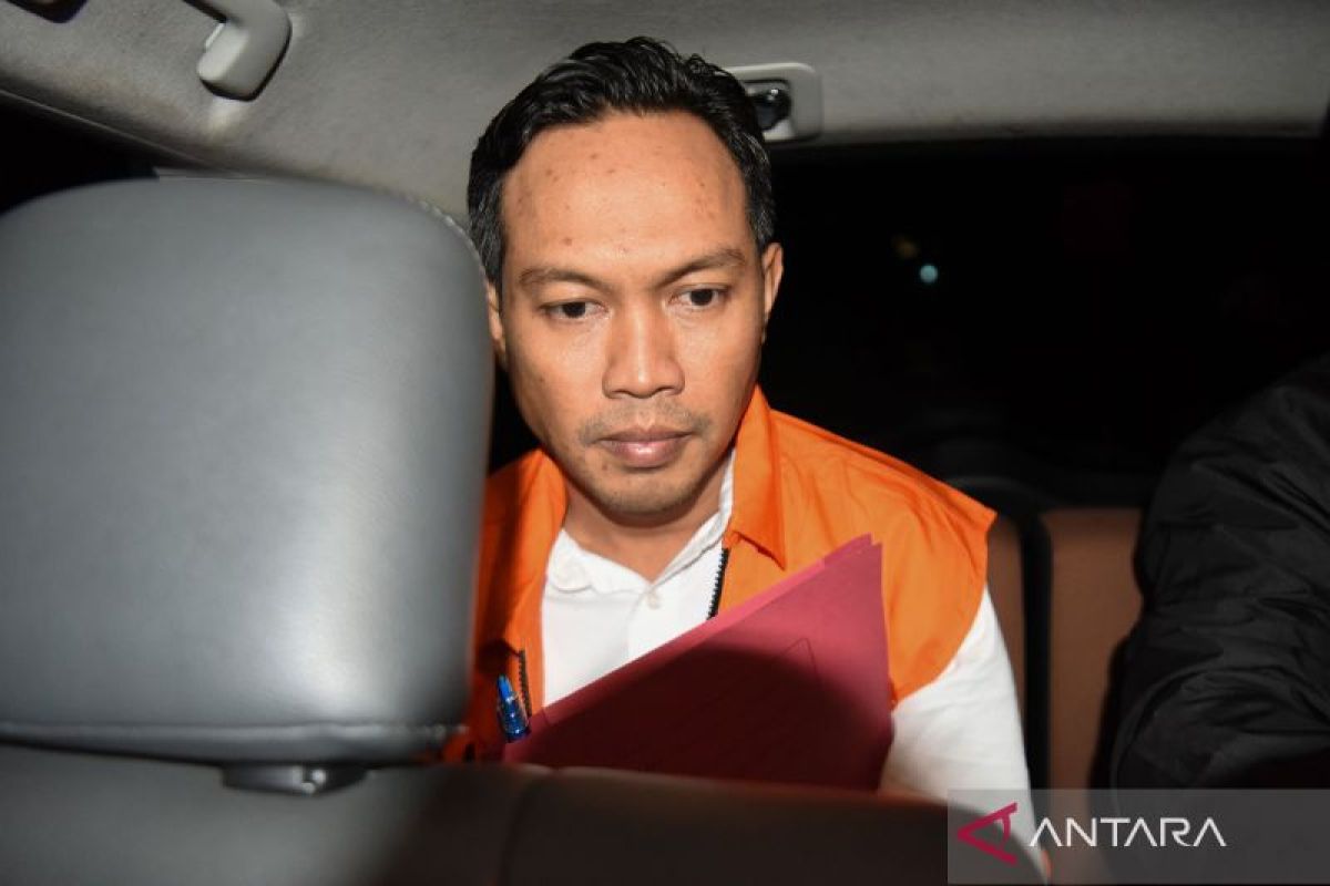 KPK examines eight Cilacap Regency officials to investigate THR collection