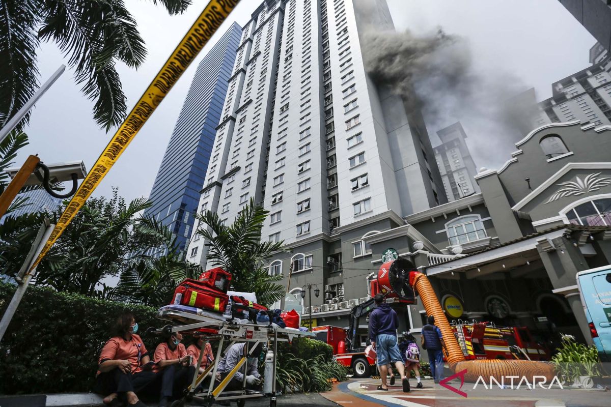 DKI Yesterday: Fire at Mediterania Apartment to May Day Groceries