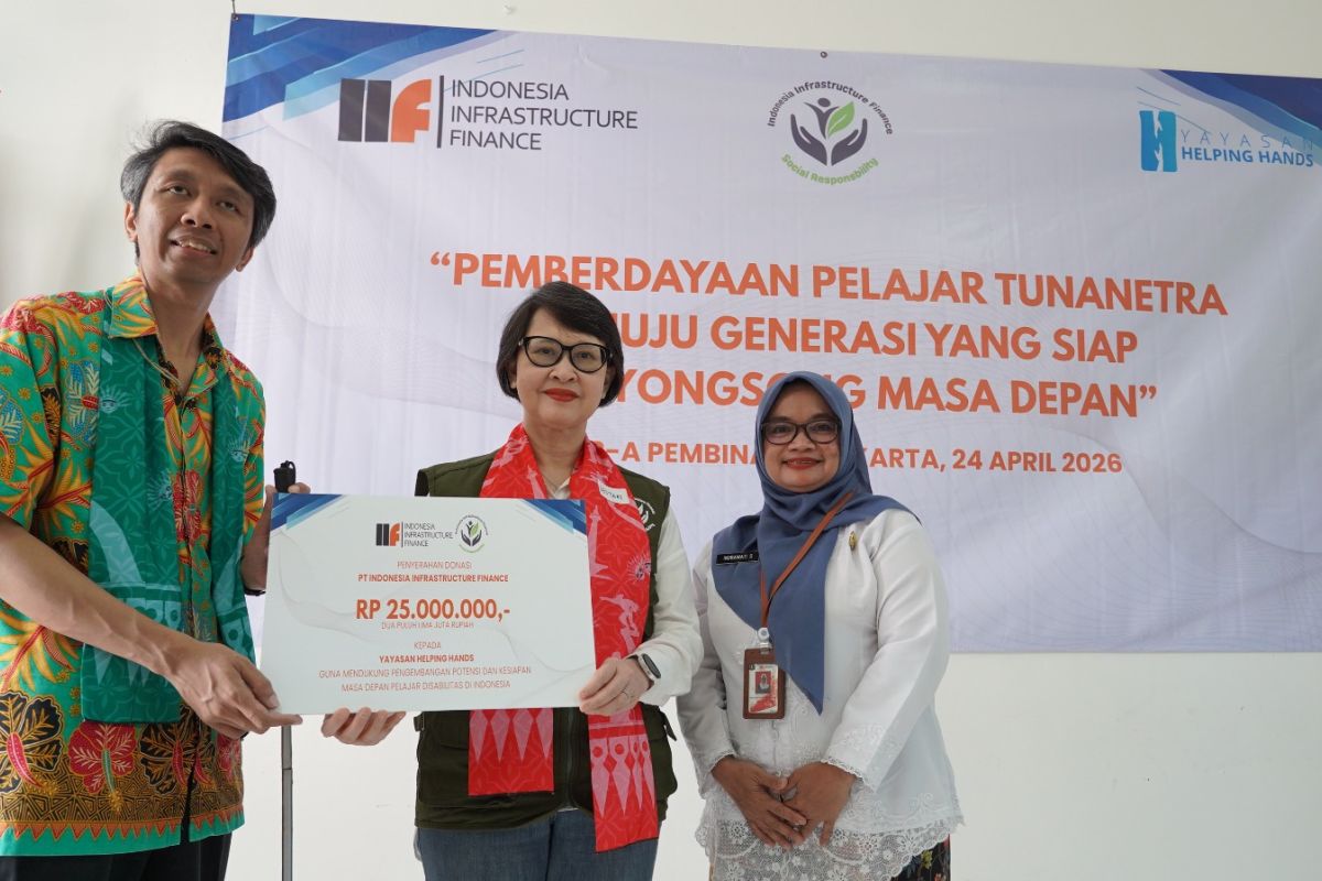 IIF Provides Educational Assistance to Visually Impaired Students in Jakarta