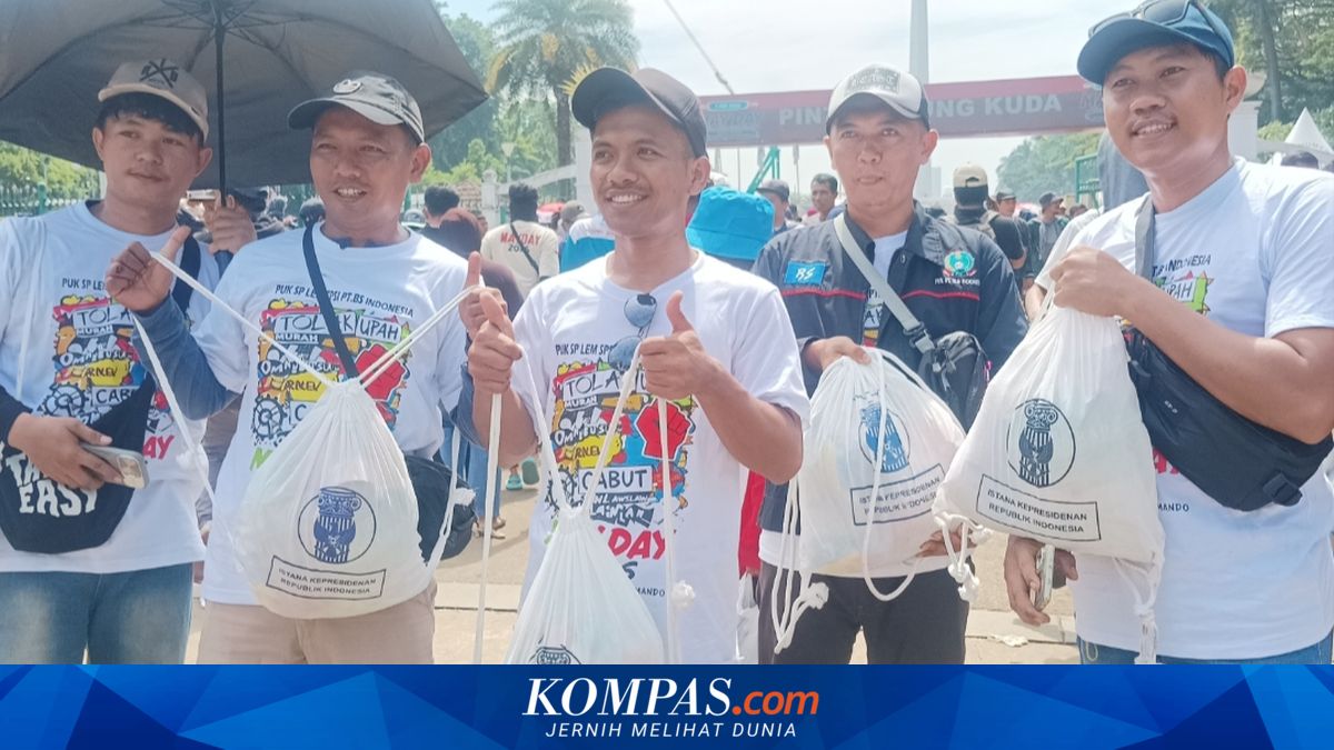 Workers Receive Basic Foodstuffs Package After Attending May Day at Monas, What Does It Contain?