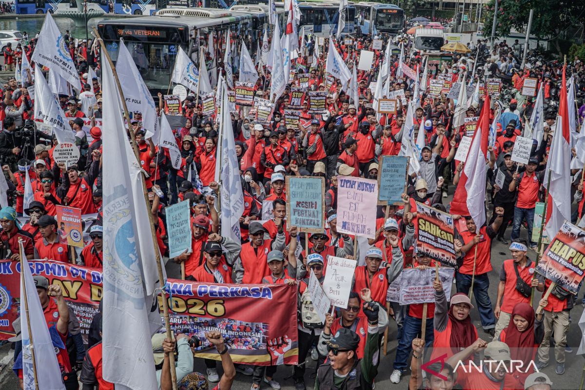 Workers Celebrate May Day, Hoping Their Aspirations Are Heard by Prabowo