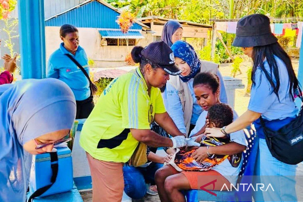 Health Department: Measles-Rubella Immunisation in Teluk Wondama Reaches 99 Percent