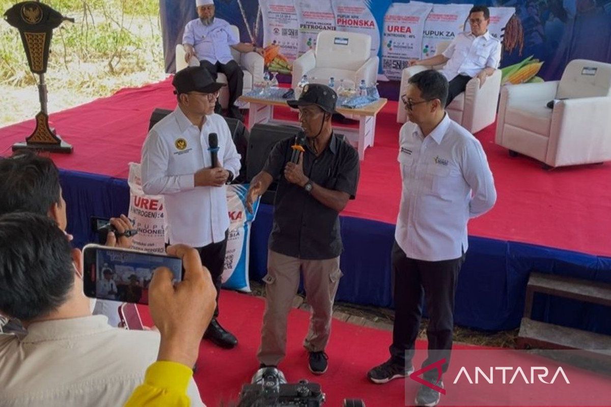 Food Coordinating Minister Ensures Smooth Fertiliser Distribution and Stable Paddy Prices