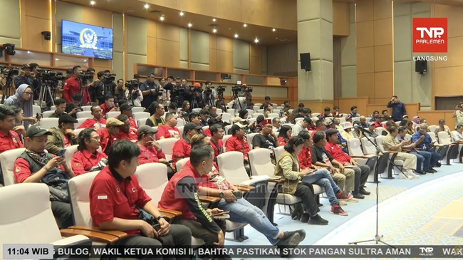 Land Conflicts Highlighted by Workers, DPR to Establish Command Center