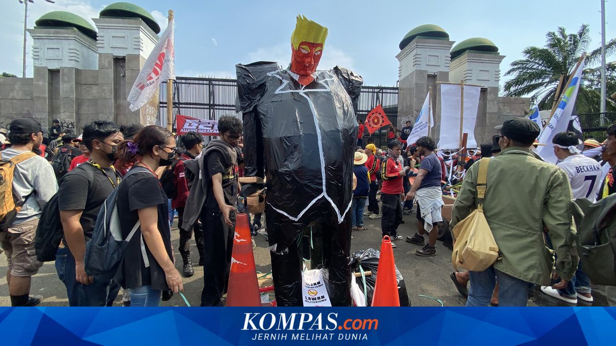 Symbolic May Day Protest at DPR RI, Coastal Fishermen Join the Voice