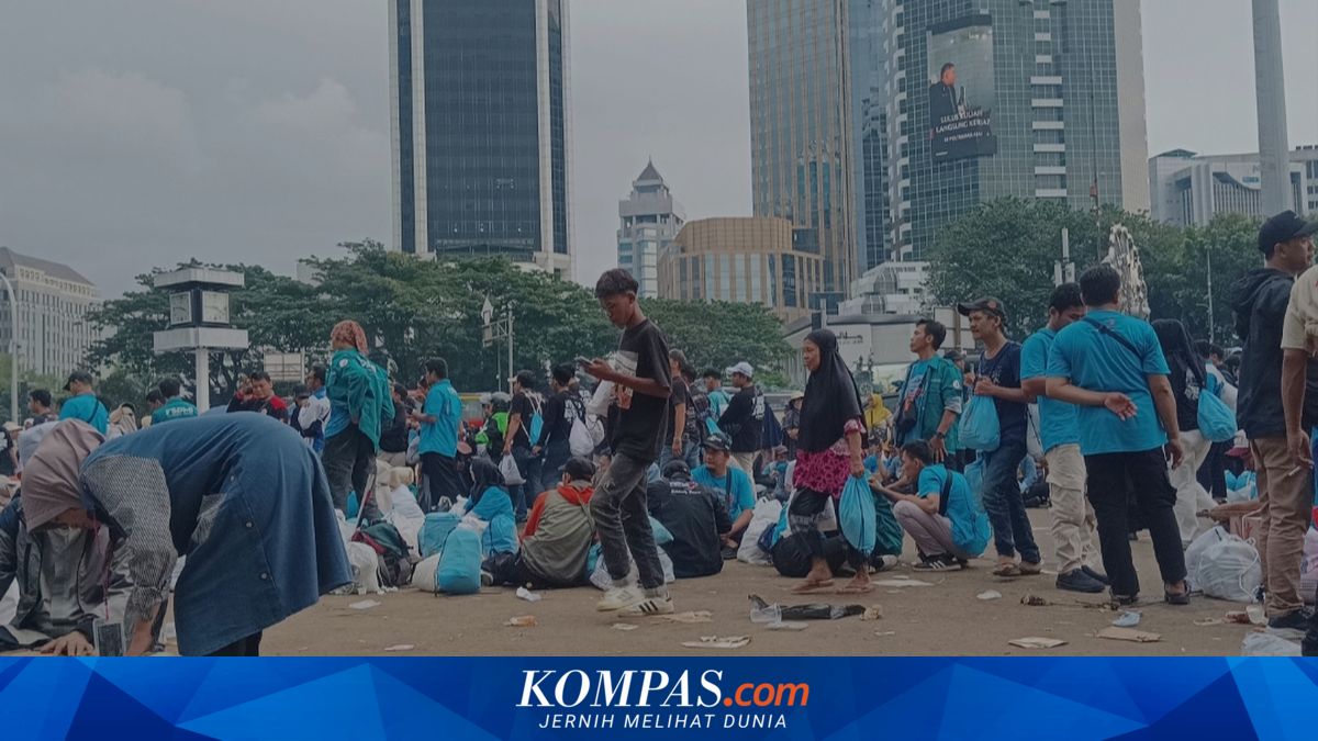 Labour Action at Monas Concludes, Some Head Home, Others Await Buses