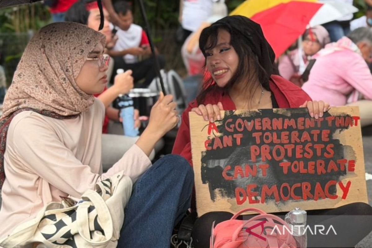 May Day Actions in Malaysia Highlight Workers' Issues and Reject War