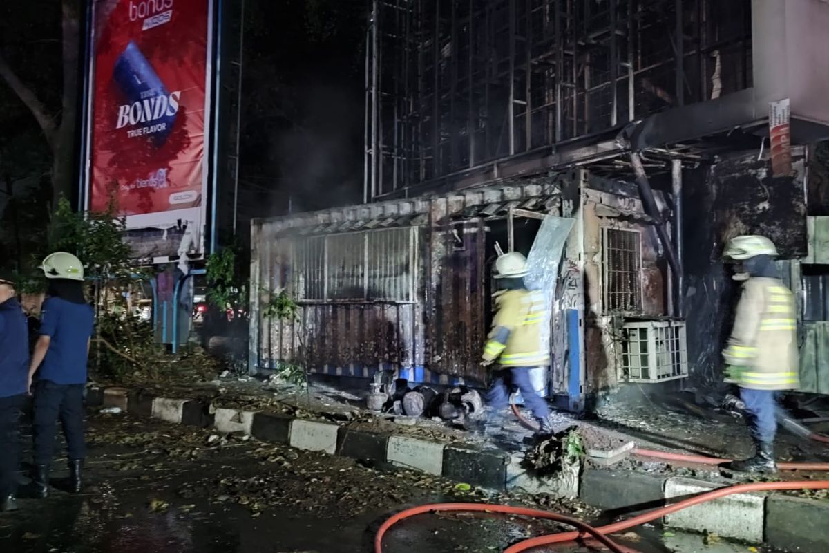 West Java Police Chief: Black-Clad Group Damages Public Facilities During May Day