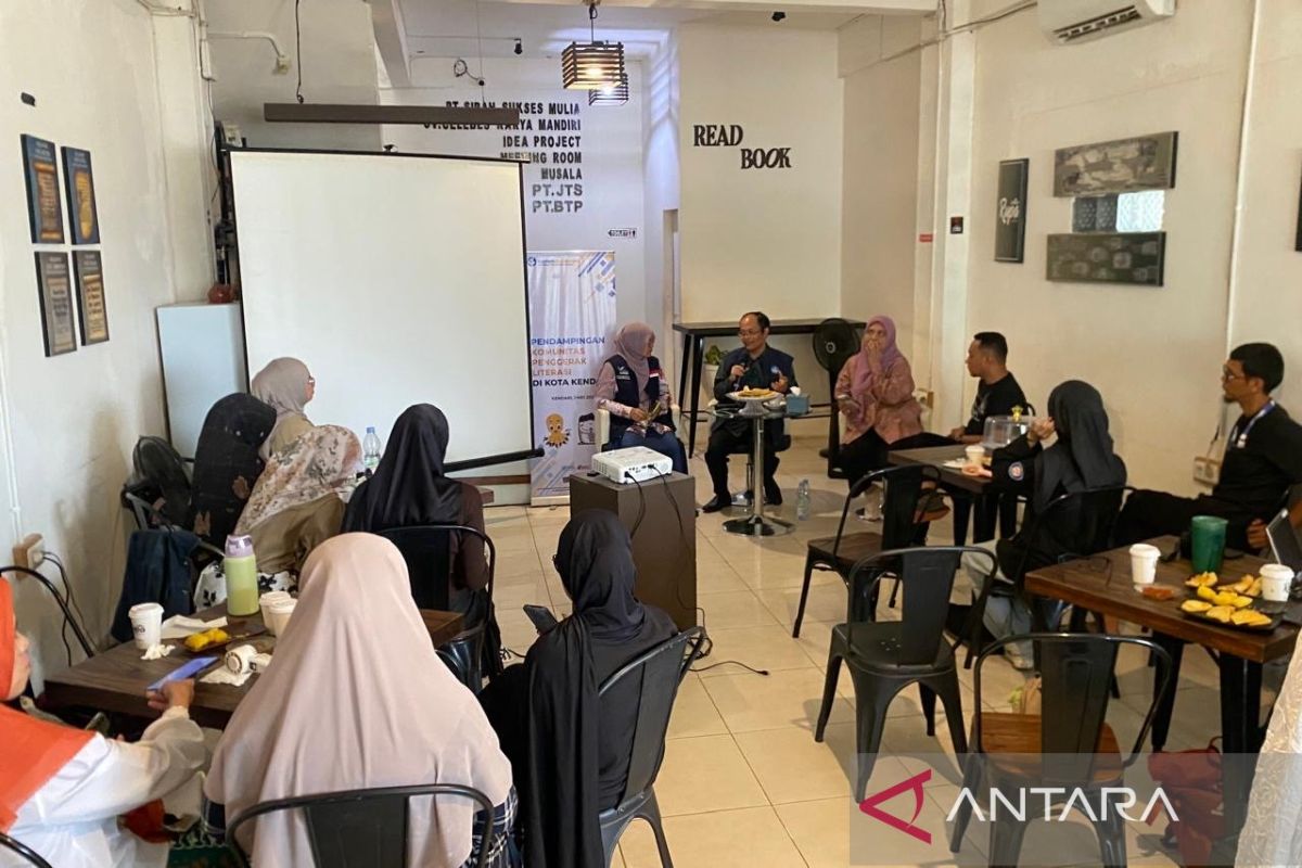 Language Agency Invites Kendari Communities to Boost Public Literacy