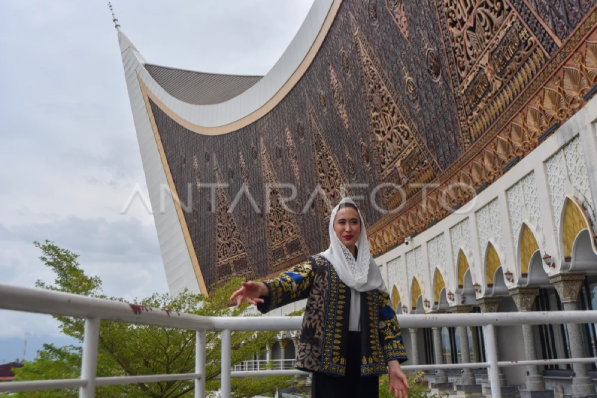 Tourism Minister Appreciates West Sumatra's Tourism Sector While DPR Promotes Forest Protection Through Film