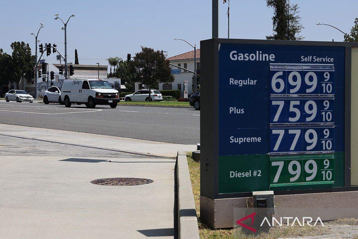 Global Tensions Drive US Petrol Prices Surge, California Most Expensive