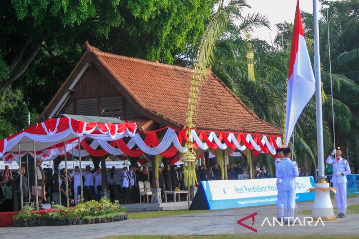 Minister of Basic and Secondary Education Leads 2026 National Education Day Ceremony in Banyuwangi