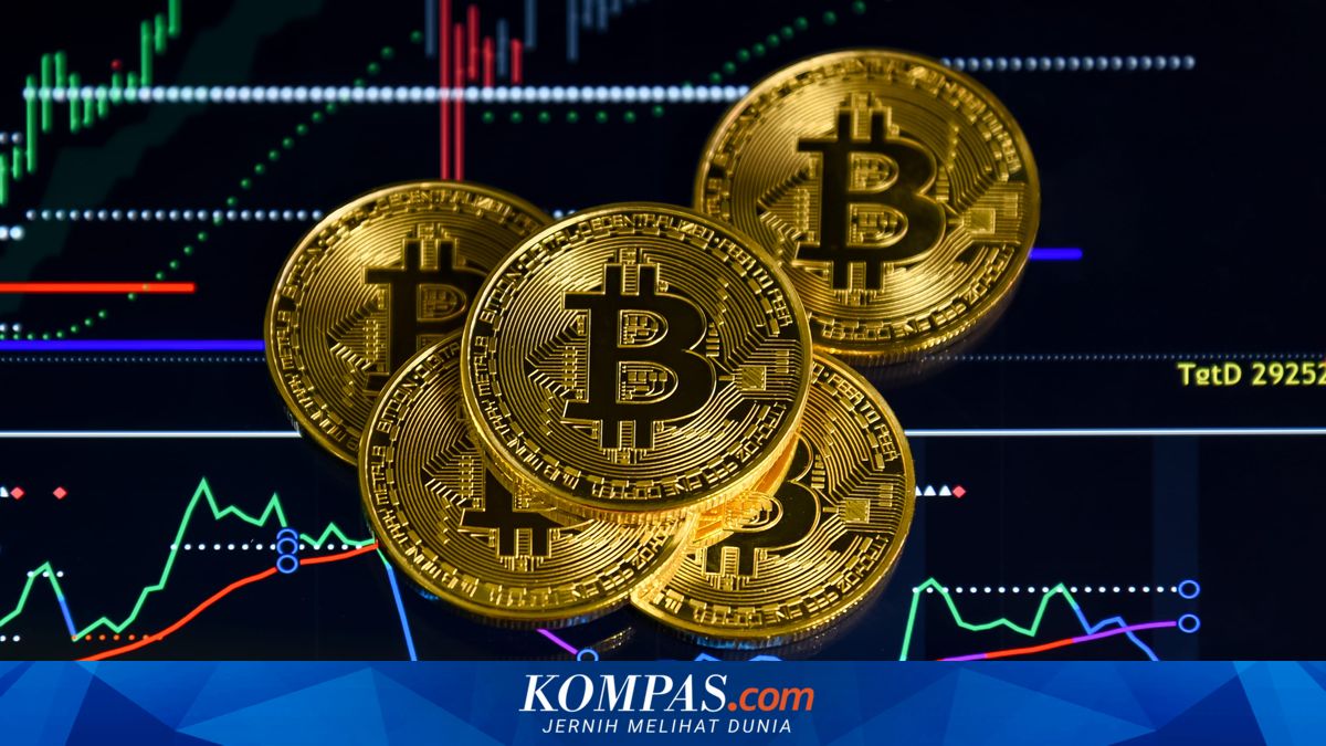 Bitcoin Surges 12.7% in April 2026, But Vulnerable to Correction