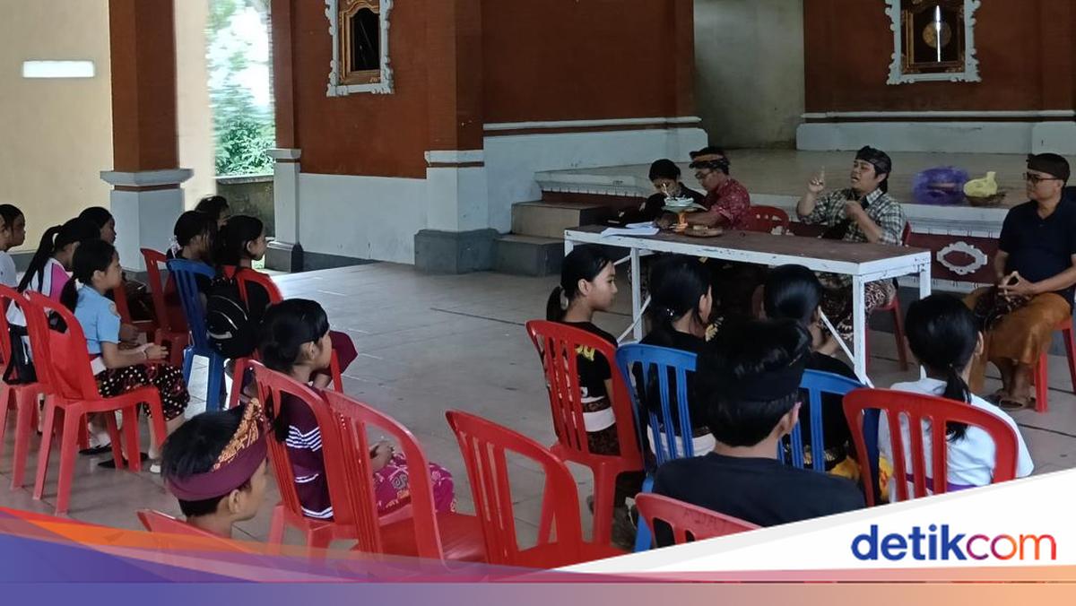 Efforts to Preserve the Pedawa Language in Buleleng
