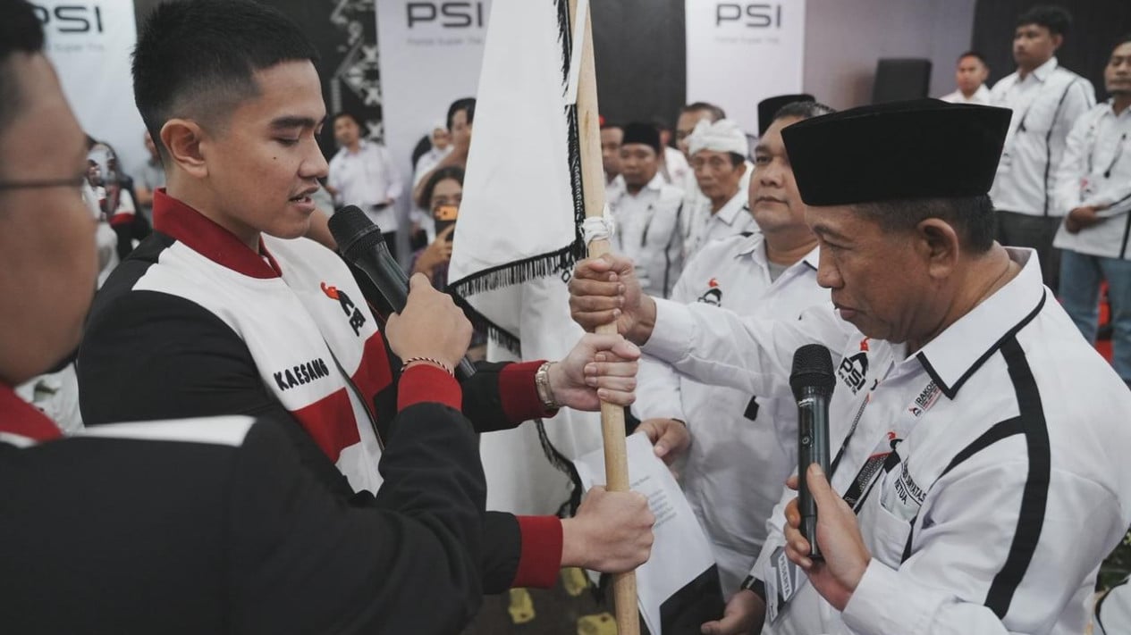 Kaesang Urges Young PSI Cadres to Learn from Senior Members