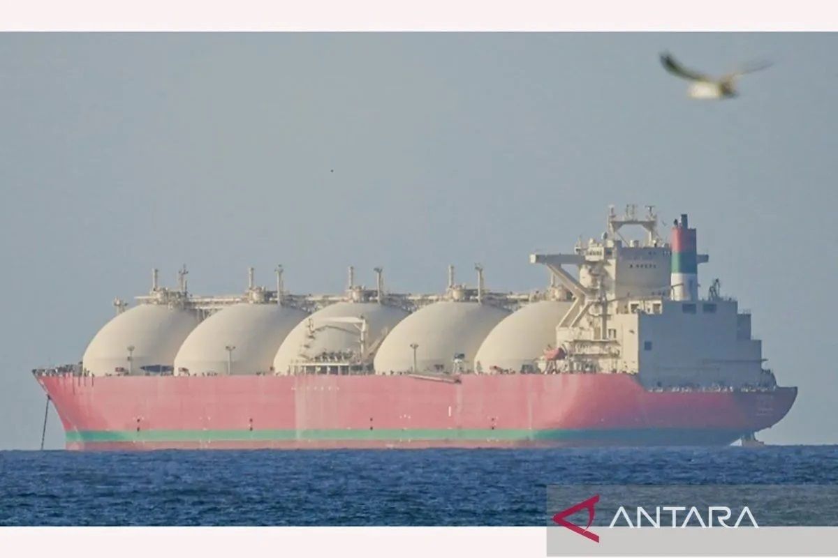 Iran Suspected of Reducing Oil Production Due to US Blockade