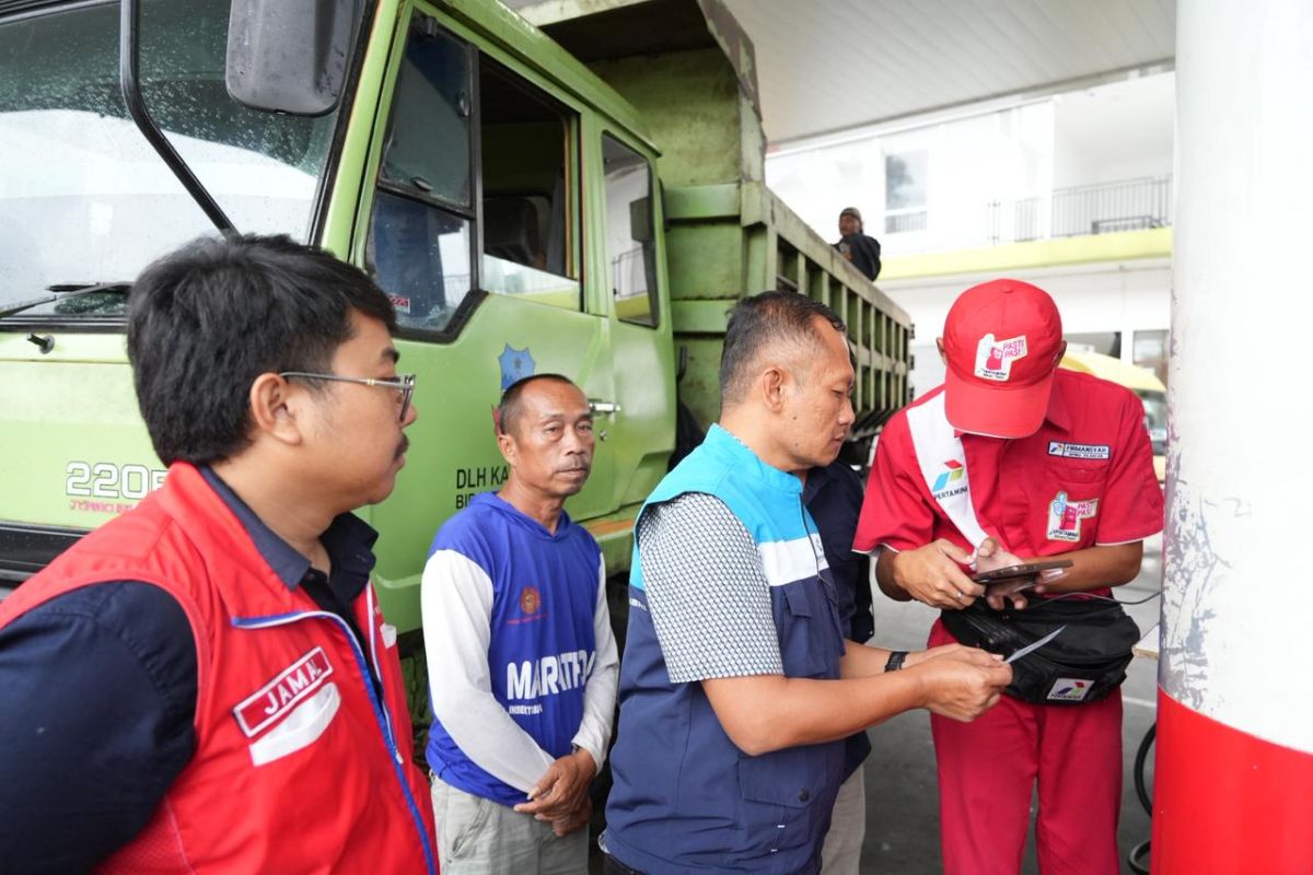 BPH Migas Ensures Safe Stock and Distribution of Fuel in West Java