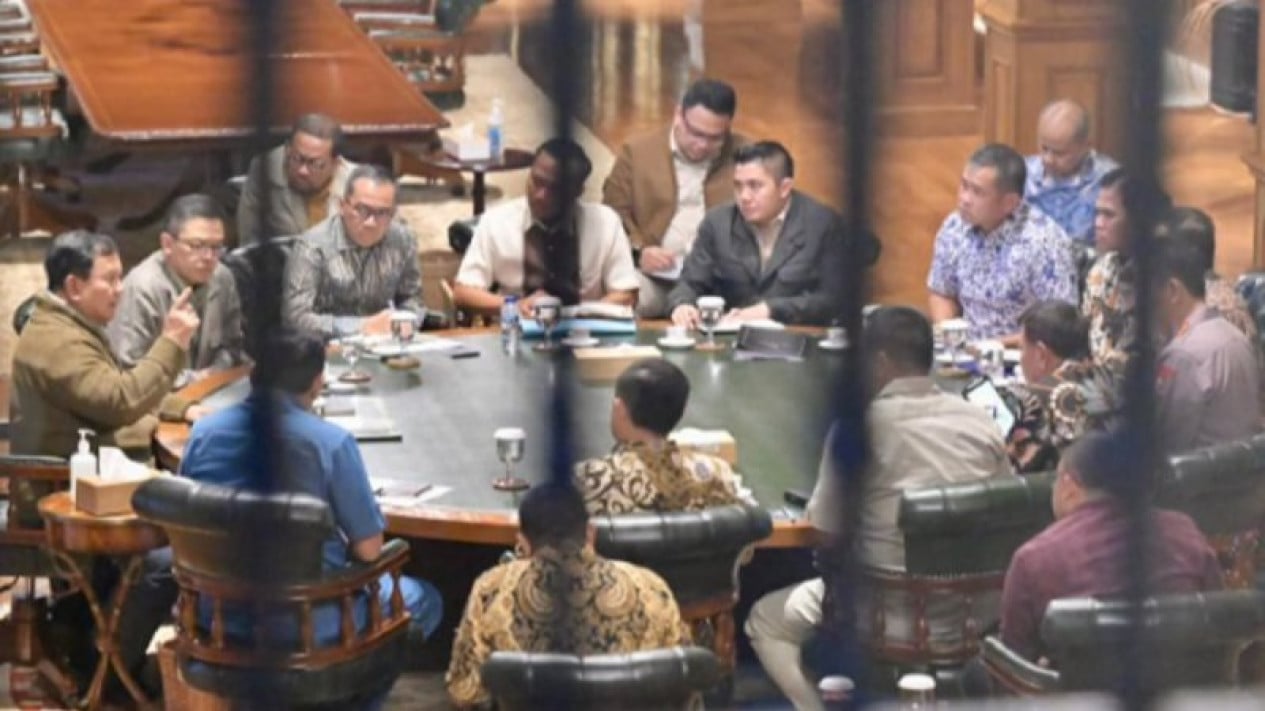 Holding Limited Meeting Over the Weekend, Prabowo Highlights Worker Protection to Higher Education Quality
