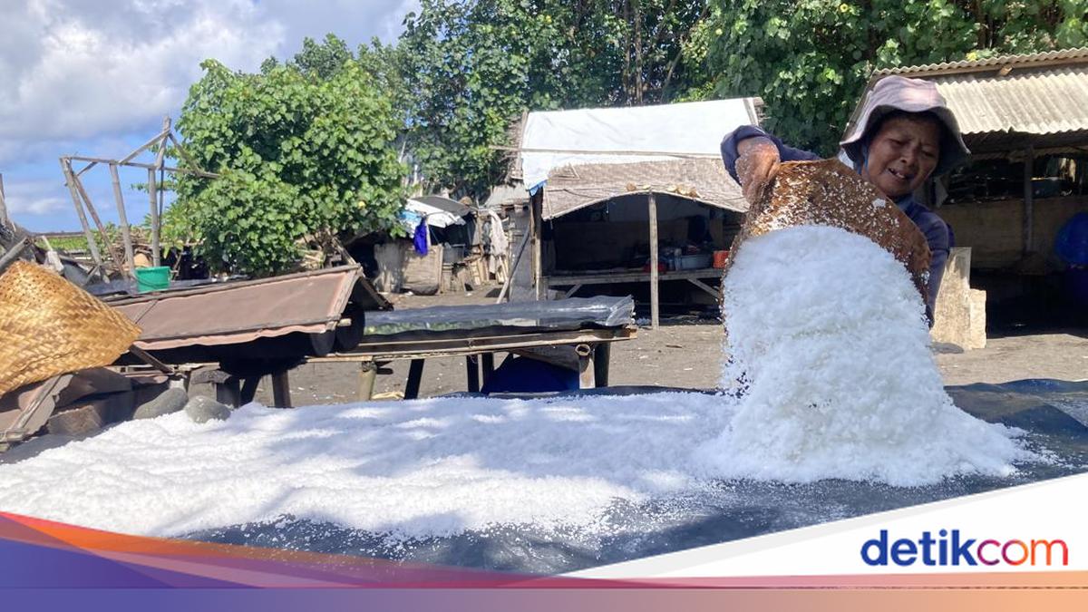 The Twilight of Salt Farmers in Kusamba