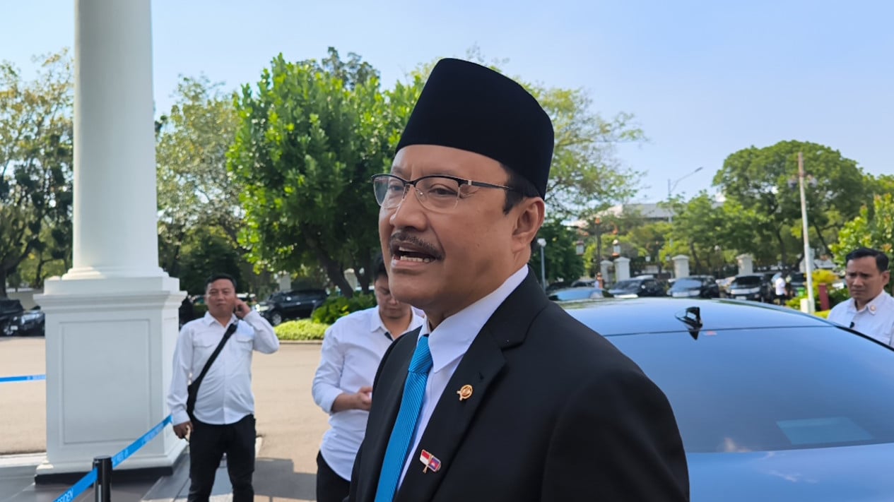 Social Affairs Minister Gus Ipul Targets 97 People's Schools to Operate by July 2026
