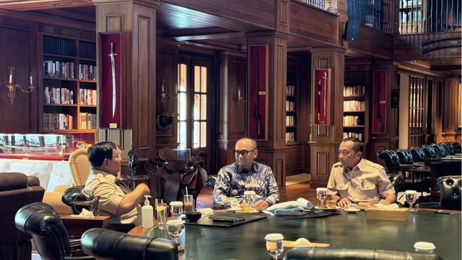 Prabowo Meets PPATK Head in Hambalang to Discuss Financial Oversight