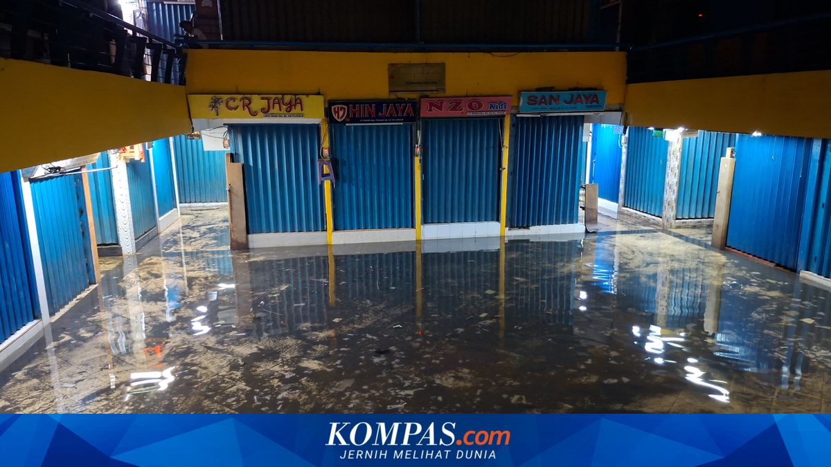Market Traders in Cipulir Exhausted by Seven Floods in a Year