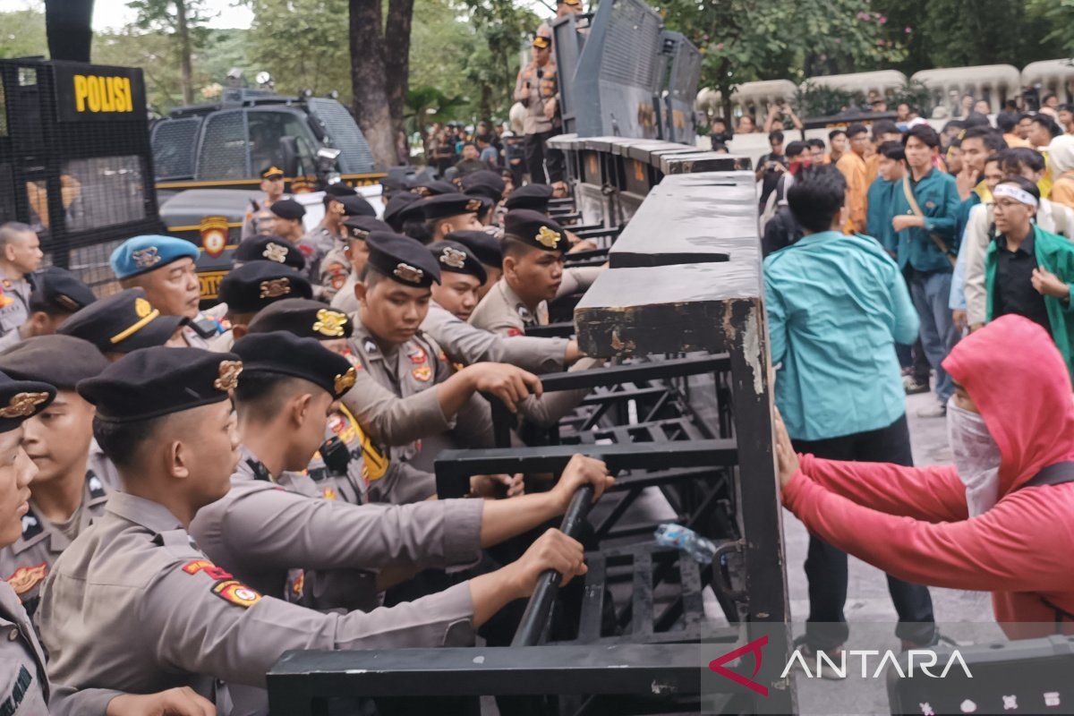 Police Deploy 3,225 Combined Personnel to Secure Protest in Central Jakarta