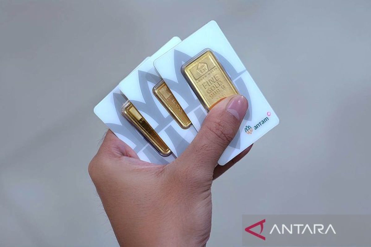 Antam Gold Price Slightly Down by Rp1,000 to Rp2.795 Million per Gram on Monday