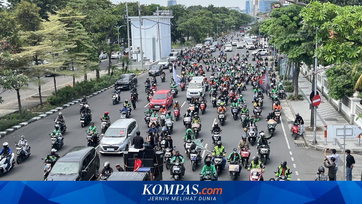 State Intervention in Ride-Hailing System: Cuts Commissions to 8 Percent and Buys Shares in Applications